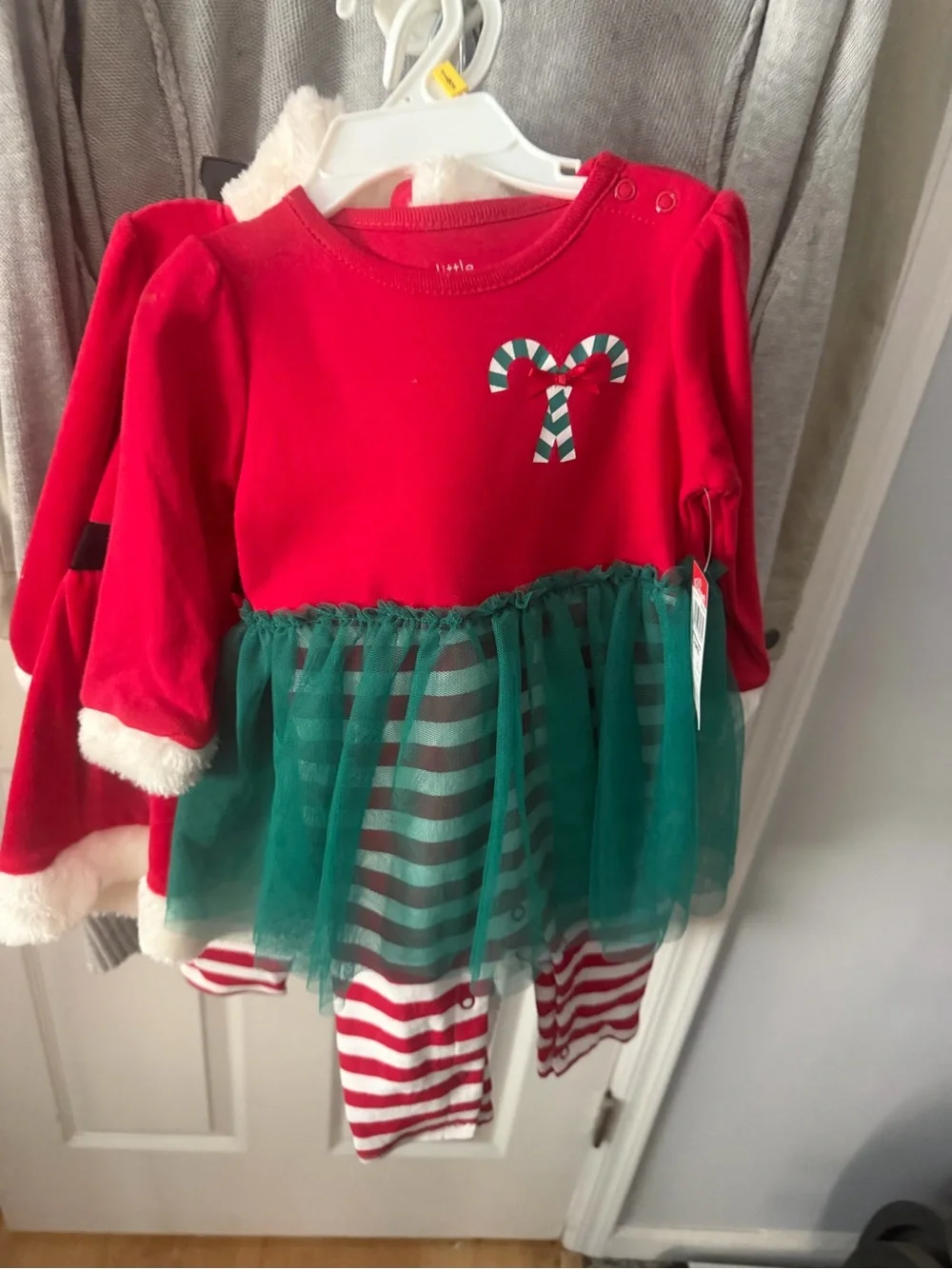 Little wonders Baby girls Christmas outfit one piece candy cane size 3-6 Month